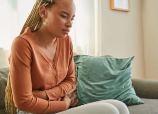 Чому болить живіт після їжі? Розбираємось в основних причинах